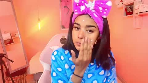milu_carbajal_x online show from January 15, 1:26 pm