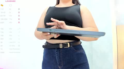 Snapshot of milu_gomez chatting on January 7, 7:06 pm Milu Gomez online show from January 7, 7:06 pm