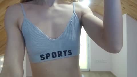 milusea online show from March 7, 9:51 am