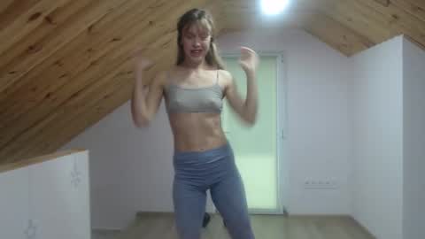 milusea online show from October 1, 11:38 am