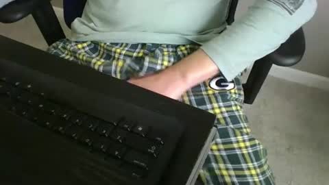 Snapshot of milwaukeebadger24 chatting on December 23, 4:50 pm milwaukeebadger24 online show from December 23, 4:50 pm