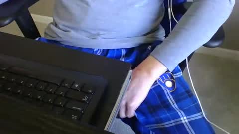 Snapshot of milwaukeebadger24 chatting on January 21, 6:34 pm milwaukeebadger24 online show from January 21, 6:34 pm