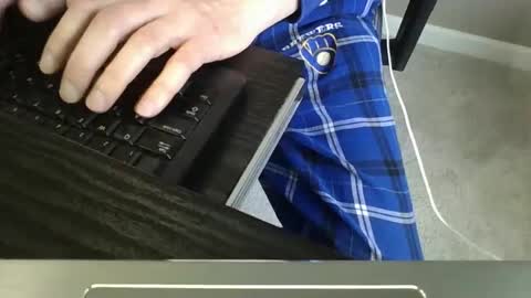 Snapshot of milwaukeebadger24 chatting on January 22, 9:43 pm milwaukeebadger24 online show from January 22, 9:43 pm