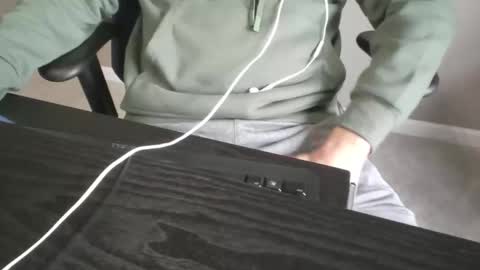 Snapshot of milwaukeebadger24 chatting on October 31, 1:45 pm milwaukeebadger24 online show from October 31, 1:45 pm