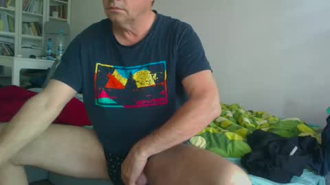 Snapshot of milymen26 chatting on June 1, 4:25 am Milymen26 Polish man master fereskik straight mature online show from June 1, 4:25 am