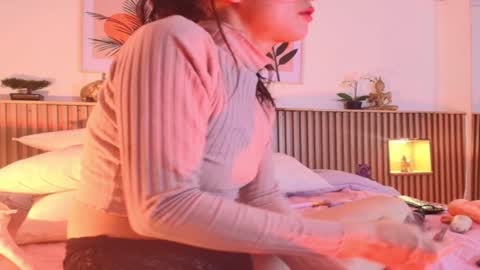 Snapshot of milyrouse___ chatting on December 24, 6:00 am Milly online show from December 24, 6:00 am