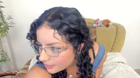 Snapshot of mimi_sa chatting on October 20, 3:40 am Mimii online show from October 20, 3:40 am