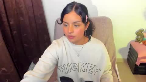 Snapshot of mimi_sa chatting on November 29, 1:41 am Mimii online show from November 29, 1:41 am