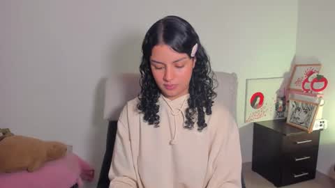 Snapshot of mimi_sa chatting on April 13, 11:43 pm Mimii online show from April 13, 11:43 pm