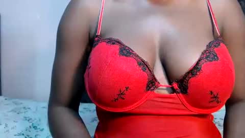 mimiebony online show from July 7, 7:23 am