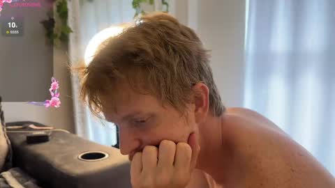 Snapshot of mimifoxz chatting on March 11, 6:52 pm Mimi online show from March 11, 6:52 pm