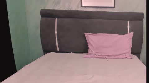 Snapshot of mimixo99 chatting on November 15, 8:49 pm mimixo99 online show from November 15, 8:49 pm