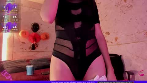 Snapshot of min_minjil chatting on October 14, 9:48 pm Minji online show from October 14, 9:48 pm