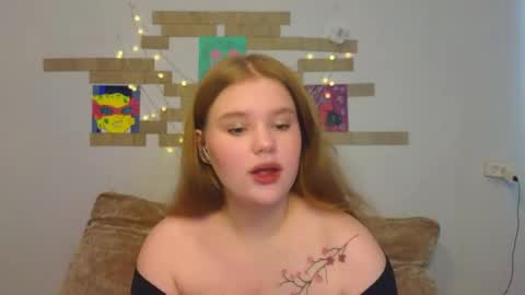 hi Im Mina  online show from May 13, 5:49 am