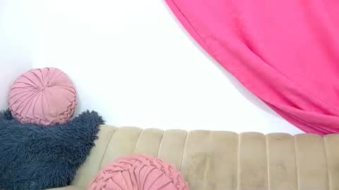 mina_hotty online show from May 4, 3:30 pm