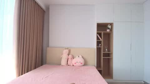Mina online show from May 3, 2:28 am