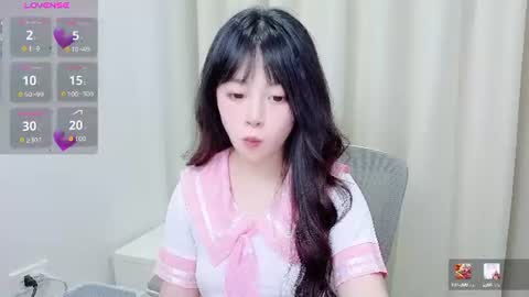 Snapshot of minaaaa69879 chatting on June 18, 9:14 am Na online show from June 18, 9:14 am