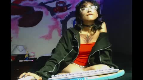Suki 3 online show from June 6, 3:00 am