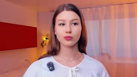 Snapshot of minditrelles chatting on October 17, 7:22 am Mindi online show from October 17, 7:22 am