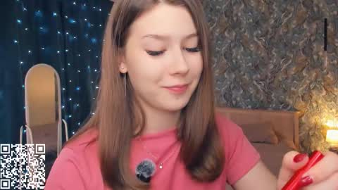 Snapshot of minditrelles chatting on November 29, 7:11 am Mindi online show from November 29, 7:11 am