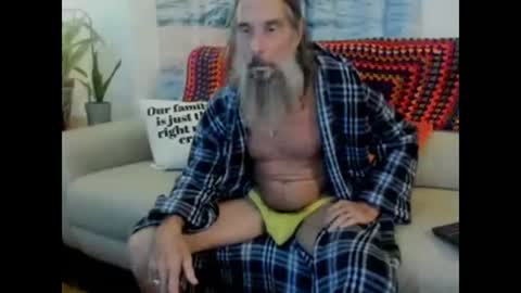 Snapshot of mindphuk chatting on November 3, 2:46 am mindphuk online show from November 3, 2:46 am