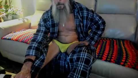 Snapshot of mindphuk chatting on December 1, 10:37 pm mindphuk online show from December 1, 10:37 pm