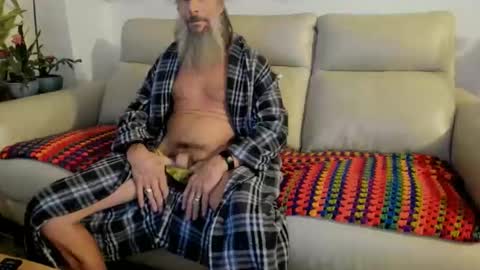 Snapshot of mindphuk chatting on December 14, 10:47 pm mindphuk online show from December 14, 10:47 pm