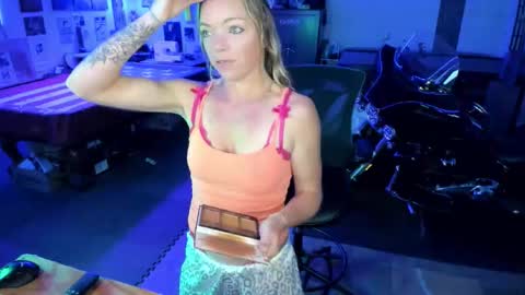 Mindy Mars online show from November 7, 4:40 pm