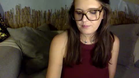 Snapshot of mindymounds chatting on May 8, 8:52 am Mindy online show from May 8, 8:52 am