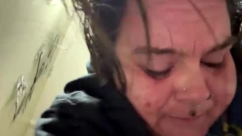 Snapshot of mindyourvib3z chatting on January 19, 2:10 pm mindyourvib3z online show from January 19, 2:10 pm