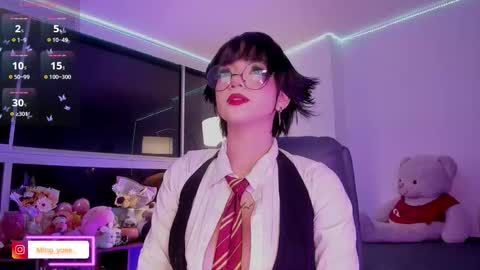 Snapshot of ming_yue_ chatting on October 27, 5:44 am My name is Fer Nice to meet you give it a thumbs up please its important online show from October 27, 5:44 am