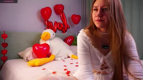 Mary online show from February 13, 1:34 am