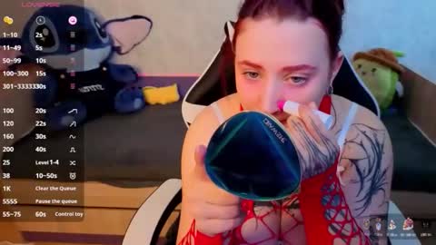 Snapshot of mini_lady2 chatting on November 21, 8:13 am Ruby online show from November 21, 8:13 am