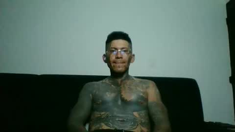 Snapshot of miniimgra chatting on March 4, 2:17 am miniimgra online show from March 4, 2:17 am