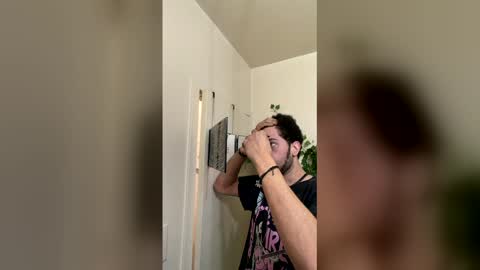 Snapshot of minimoose1003 chatting on February 22, 3:32 pm minimoose1003 online show from February 22, 3:32 pm