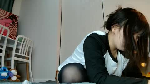 Minji online show from June 1, 1:02 pm