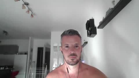 Snapshot of minka28 chatting on July 5, 5:20 pm minka28 online show from July 5, 5:20 pm