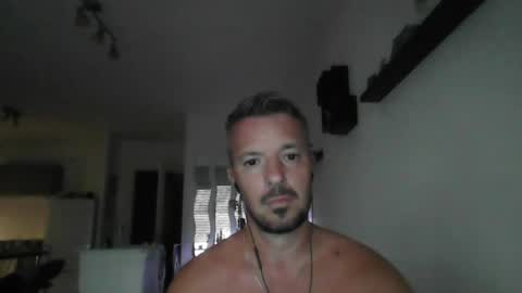 Snapshot of minka28 chatting on July 12, 5:15 pm minka28 online show from July 12, 5:15 pm