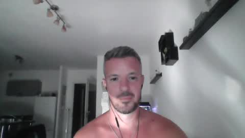 Snapshot of minka28 chatting on July 20, 5:15 pm minka28 online show from July 20, 5:15 pm