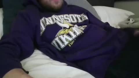 Snapshot of minnesotaguy2525 chatting on December 18, 4:29 am Minnesota Guy online show from December 18, 4:29 am