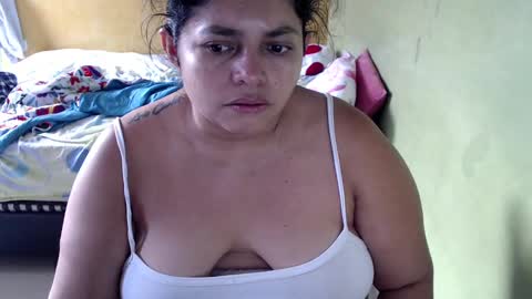 Snapshot of minnie_bbw69 chatting on February 4, 11:38 am Andrea online show from February 4, 11:38 am