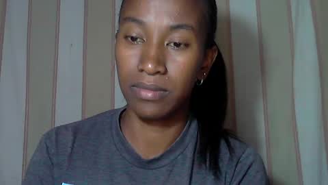 Snapshot of minouch211907 chatting on February 25, 3:05 pm minouch211907 online show from February 25, 3:05 pm