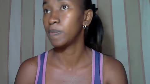 Snapshot of minouch211907 chatting on February 26, 3:10 am minouch211907 online show from February 26, 3:10 am