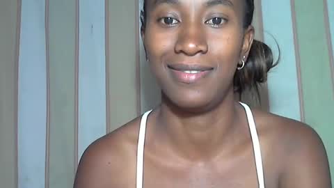 Snapshot of minouch211907 chatting on February 28, 4:53 pm minouch211907 online show from February 28, 4:53 pm