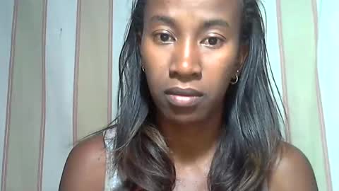 Snapshot of minouch211907 chatting on March 2, 5:14 pm minouch211907 online show from March 2, 5:14 pm