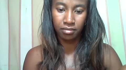 Snapshot of minouch211907 chatting on March 7, 12:12 pm minouch211907 online show from March 7, 12:12 pm