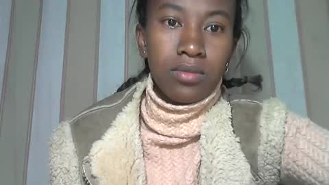 Snapshot of minouch211907 chatting on September 10, 12:54 am minouch211907 online show from September 10, 12:54 am