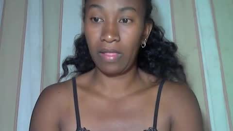 Snapshot of minouch211907 chatting on September 15, 8:20 pm minouch211907 online show from September 15, 8:20 pm