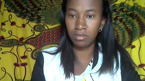 Snapshot of minouch211907 chatting on September 22, 12:45 am minouch211907 online show from September 22, 12:45 am