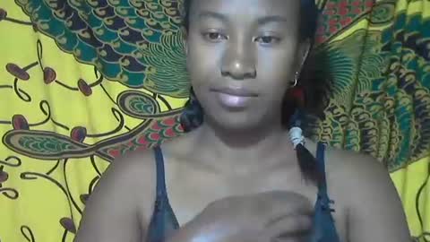 Snapshot of minouch211907 chatting on October 10, 2:54 am minouch211907 online show from October 10, 2:54 am